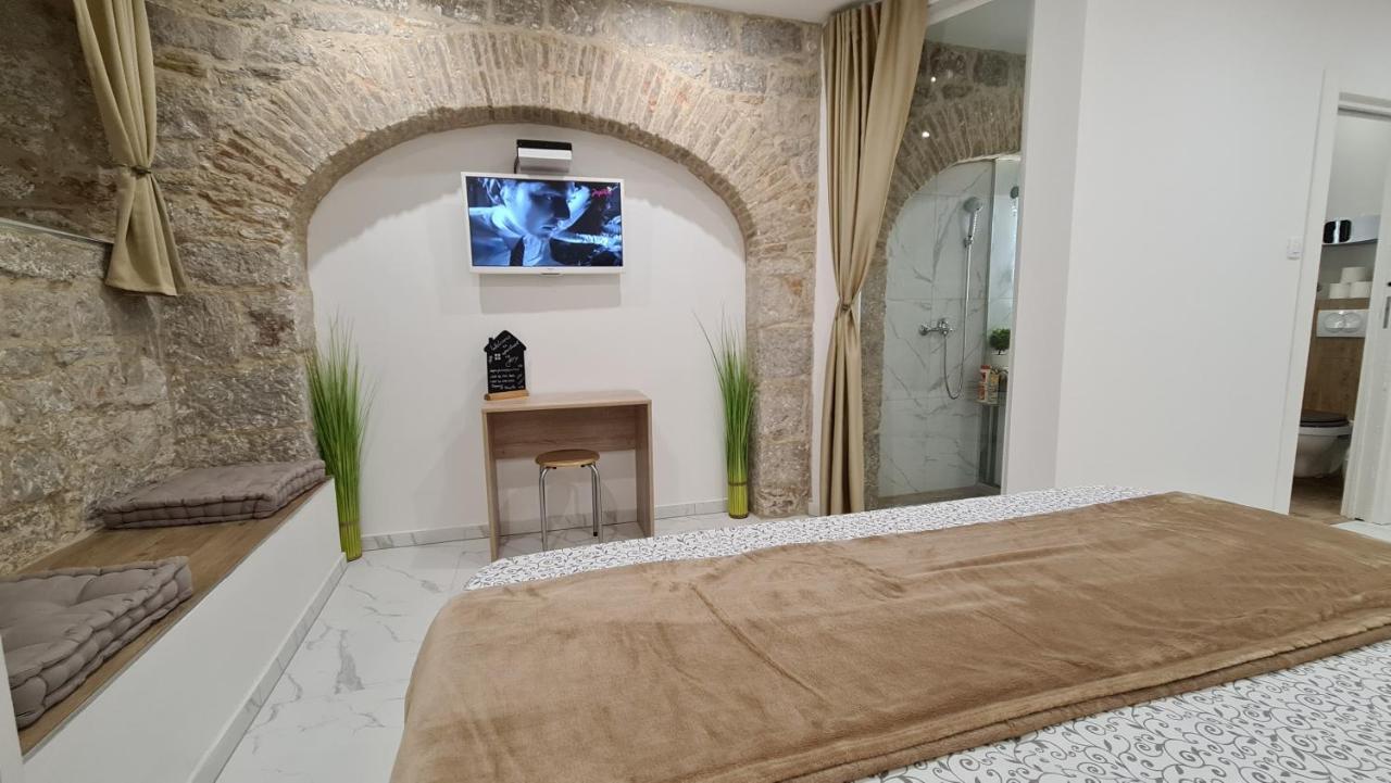 Tales Of Split - 100 Meters From The Seafront Apartment Exterior photo